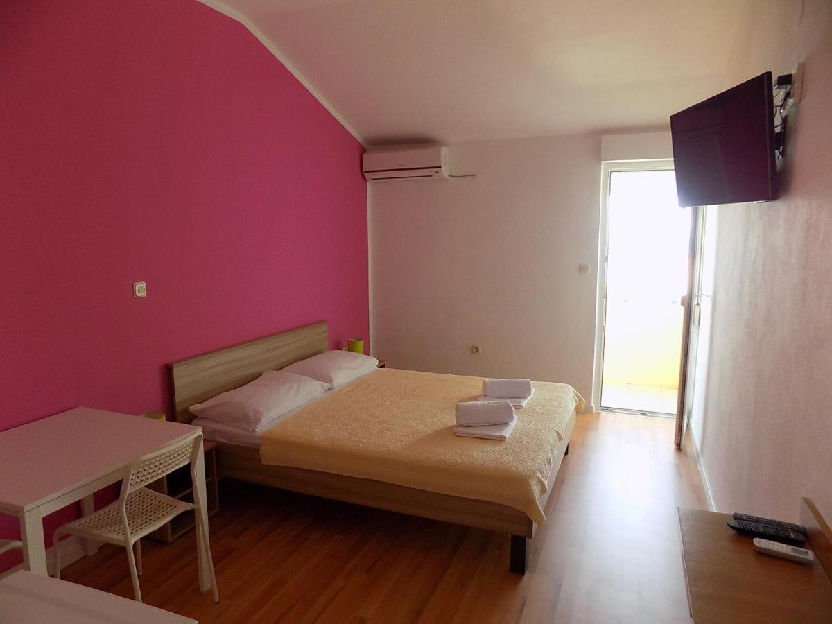 Villa Galeb Pag - At The Main Beach باغ الغرفة الصورة